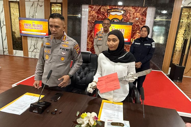 Kakak Beradik di Pontianak Bacok Mantan Kekasih Adik hingga Kritis, Sakit Hati Keluarga Dihina