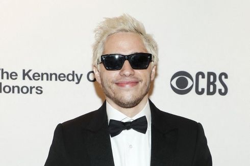 3 Kunci Kesuksesan Hubungan ala Pete Davidson, Percaya?