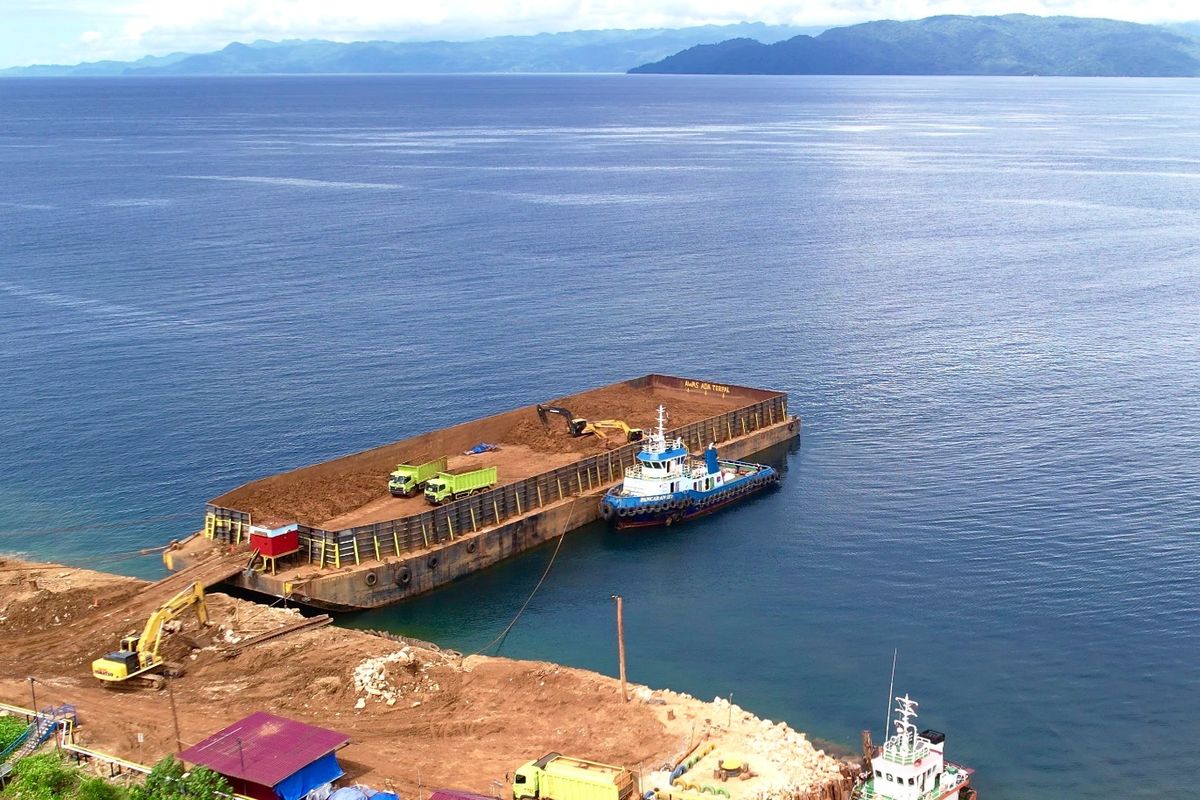 Kegiatan operasional tambang PT GKP di Pulau Wawonii Sulawesi Tenggara