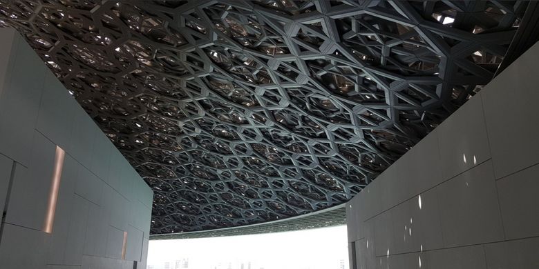 Kubah Museum Louvre di Abu Dhabi