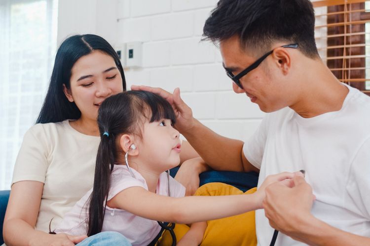 Ilustrasi komunikasi orang tua ke anak. Hana Maulida Hana juga mengingatkan agar orang tua tidak tabu membicarakan bagian tubuh pribadi.