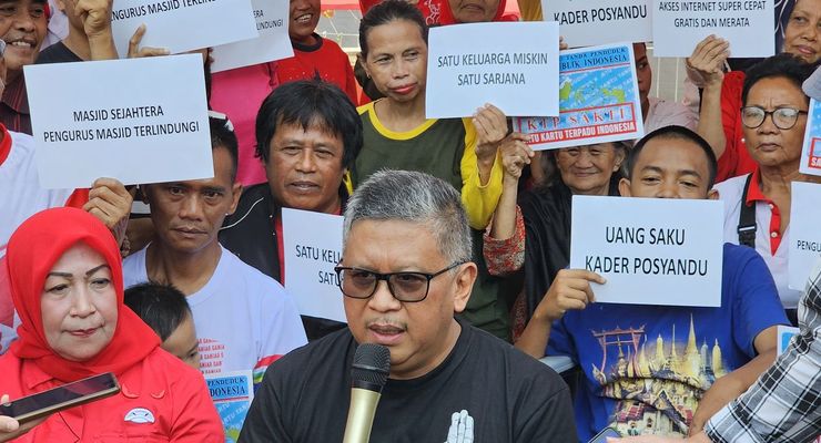 Kubu Prabowo Klaim Lebih Unggul, Hasto: Unggul dalam Emosi