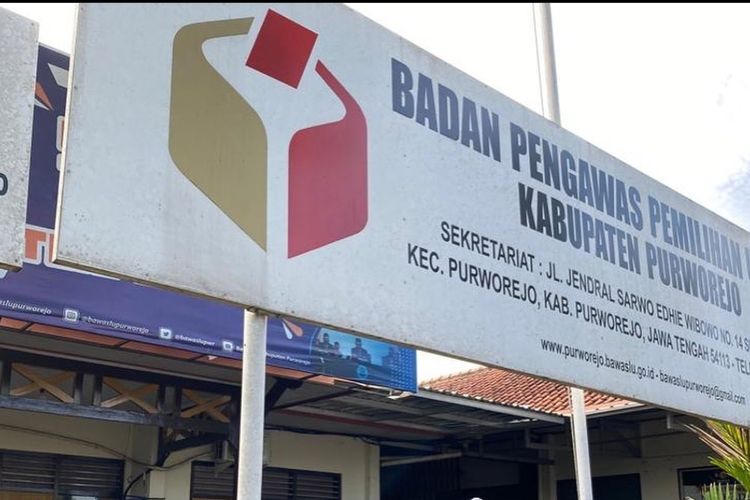 Badan Pengawas Pemilu (Bawaslu) Kabupaten Purworejo menyatakan Kepala Desa (Kades) Tamansari, Kecamatan Butuh dan badan permusyawaratan desa (BPD) Wadas, Kecamatan Bener langgar netralitas pada Pemilu 2024. 