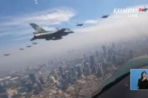 Formasi Pesawat Tempur TNI AU Tutup Upacara Peringatan HUT Ke-77 RI