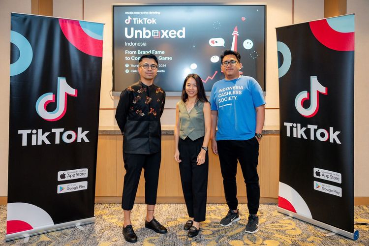 Haswar Hafid, Anita Ivah Ali, dan Bintoro Hanyokrokusumo ( TikTok Indonesia bersama dengan Himalaya dan DANA) dalam acara TikTok Unboxed 2024 perkenalkan TikTok One