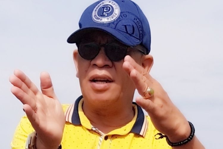 Bupati Lingga, Kepulauan Riau (Kepri) Alias Wello meminta Direktur Utama PT. Sumber Sejahtera Logistik Prima (SSLP) Bambang Prayitno segera mengembalikan 400 persil sertifikat tanah warga Desa Linau, Kecamatan Lingga Utara, Kabupaten Lingga.