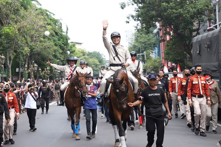 Gelaran Parade Surabaya Juang yang digelar Pemkot Surabaya, Minggu (6/11/2022)