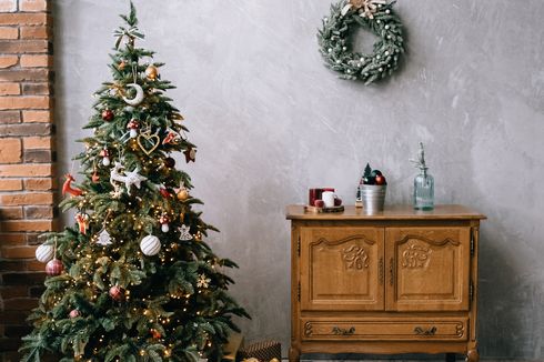 Simak, Trik Menghias Pohon Natal
