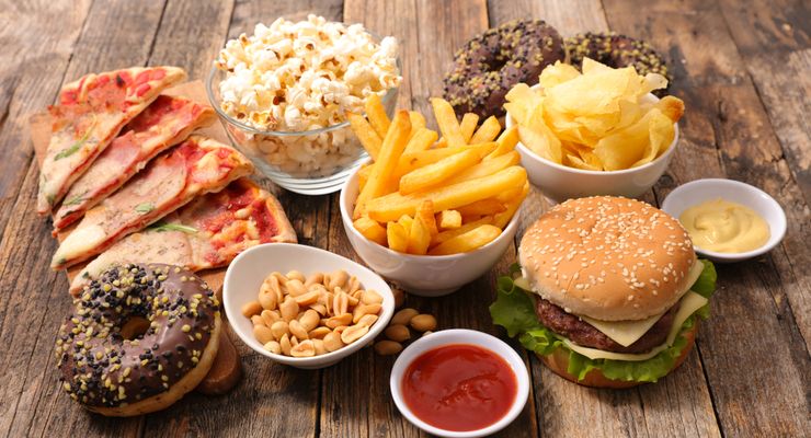 Kebiasaan Makan Junk Food Sejak Kecil Bisa “Membekas” di Otak 