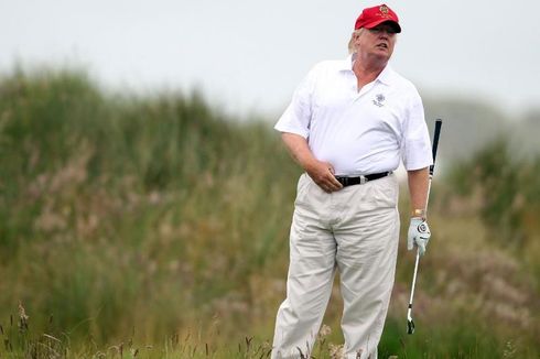 Dua Resor Golf Milik Donald Trump Derita Kerugian