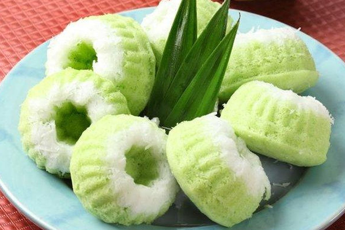 Kue Putu Ayu Tradisional Garasi Cafe Ok