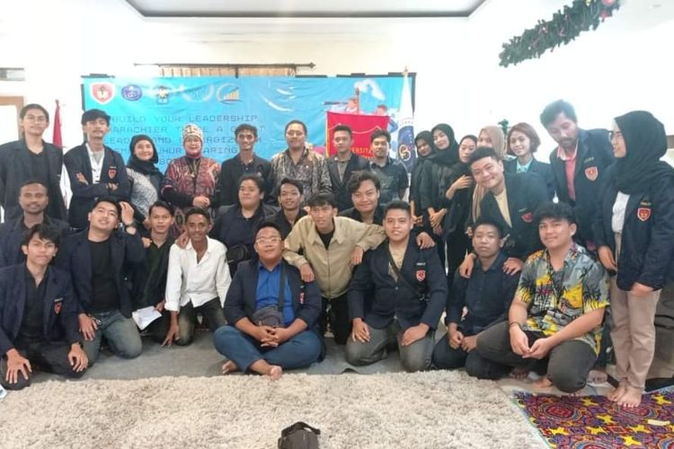 Kegiatan yang berlangsung 24-26 Februari 2023 di Desa Lemah Duhur, Kecamatan Caringin, Kabupaten Bogor, Jawa Barat tersebut merupakan salah satu program pengabdian masyarakat BEM Unkris.