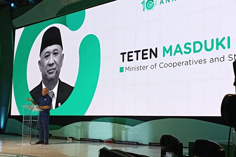 Menteri Koperasi dan Usaha Kecil Menengah (Menkop UKM) Teten Masduki dalam acara ulang tahun eFishery ke-10 di Bandung, Rabu (11/10/2023). 