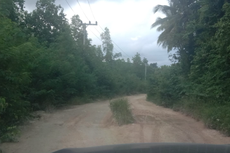 Ironi Jalan Rusak Puluhan Kilometer di Daerah Penghasil Aspal Terbesar di Indonesia, Buton Utara
