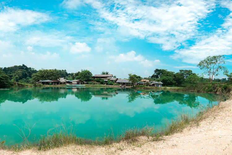 Telaga Biru Cisoka, salah satu tempat wisata Tangerang Selatan dan sekitarnya.