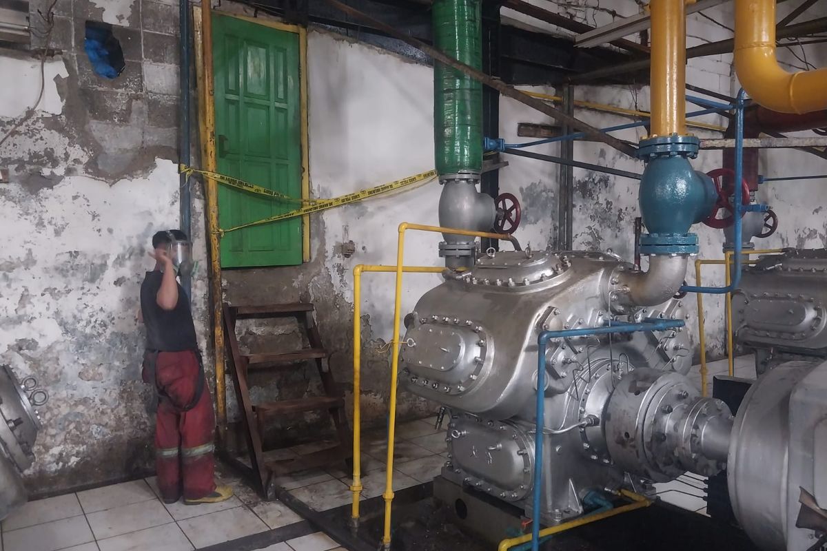 Kondisi pabrik es di Karawaci, Tangerang, usai kebocoran gas amonia, Selasa (6/2/2024). 