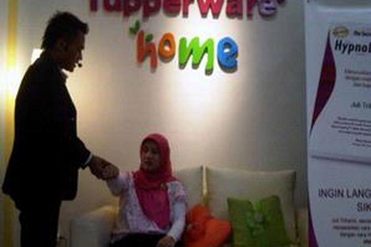 Metode self-hypnosis bisa dilatih untuk melangsing dengan cara menyenangkan.