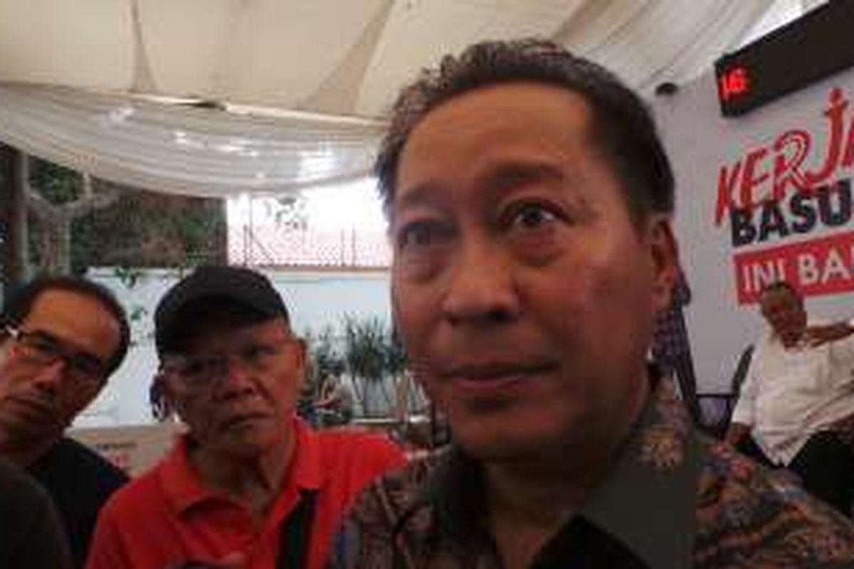 Anggota tim kuasa hukum Basuki Tjahaja Purnama atau Ahok, Humphrey Djemat, di Rumah Lembang, Rabu (4/1/2017).