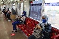Penumpang Diizinkan Duduk Dempet, Kepala Stasiun Tangerang: Mereka Tetap Jaga Jarak