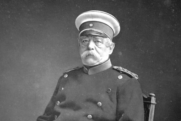 Otto von Bismarck adalah tokoh pencetus gagasan Pan-Jermanisme.