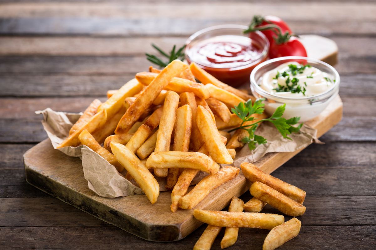 Ilustrasi kentang goreng atau french fries.