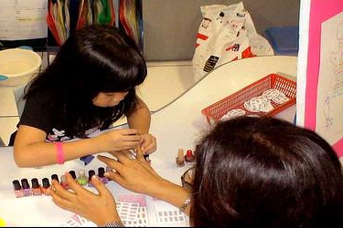 Apa artinya ke sekolah, untuk belajar atau dinilai Sekolah harus mampu membaca, menemukan, dan menggali kemampuan-kemampuan anak didik sesuai perkembangan usia dan kemampuannya.