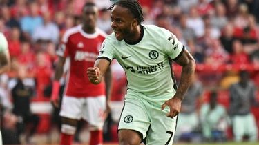 Raheem Sterling Resmi Gabung Feyenoord, Akan Jadi Musuh Maarten Paes dkk