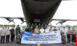 Serahkan Bantuan Alat Kesehatan ke RS, Prabowo: Ini Saatnya Kita Bersatu