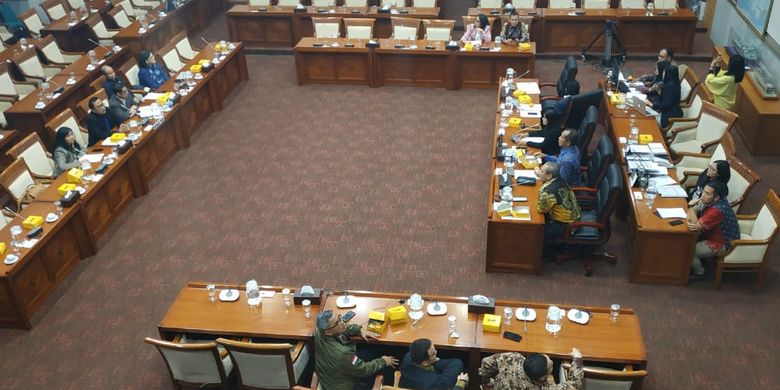Indonesia's House of Representatives Commission I, which oversees security and foreign affairs, holds a meeting at the Parliament building in Jakarta on February 25, 2020. 