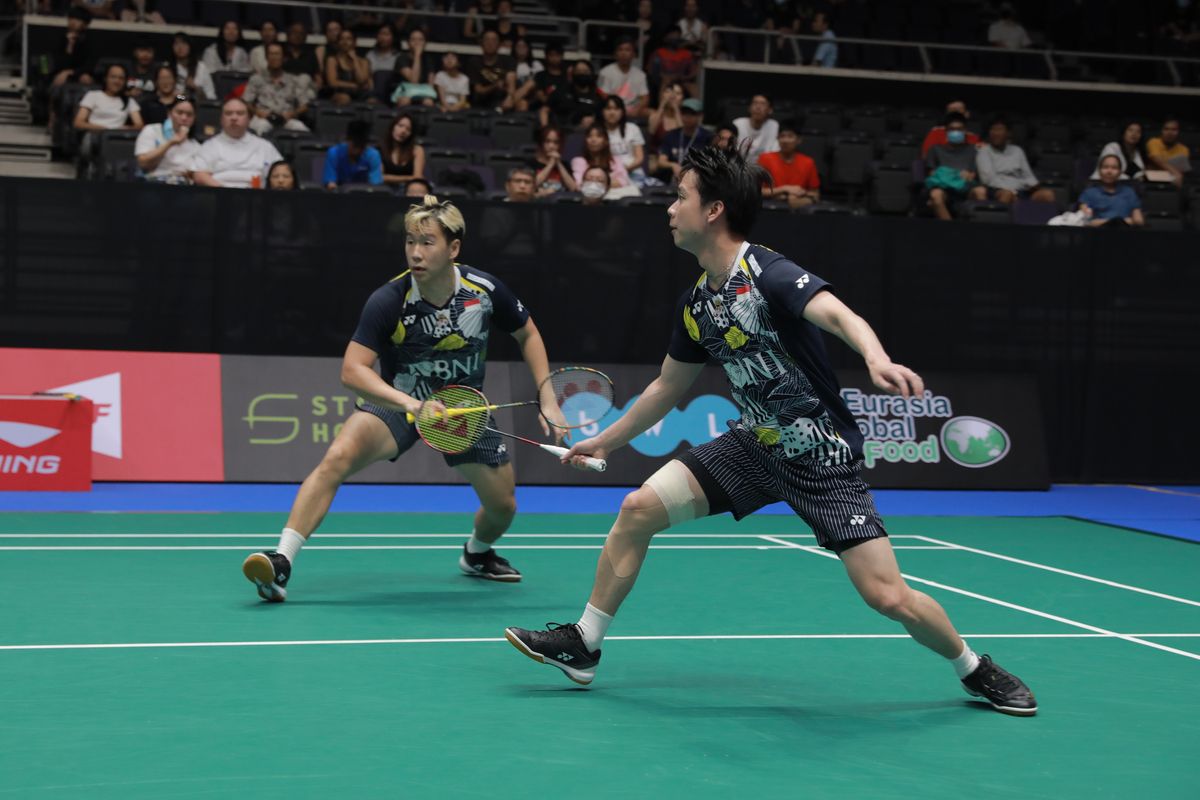 Marcus Fernaldi Gideon/Kevin Sanjaya Sukamuljo saat melawan Su Ching Heng/Ye Hong Wei (Taiwan) apda babak 32 besar Singapore Open 2023 di Singapore Indoor Stadium, Rabu (7/6/2023). Marcus/Kevin lolos ke 16 besar dan akan melawan Takuro Hoki/Yugo Kobayashi. Artikel ini memuat jadwal Singapore Open 2023. 