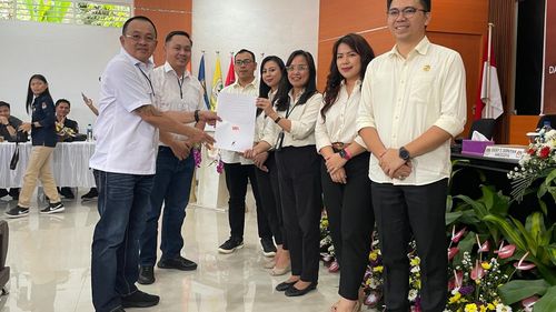 Bawa 11.111 Dokumen Dukungan ke KPU, Mantan Wawali Tomohon Maju Pilkada Lewat Jalur Perseorangan