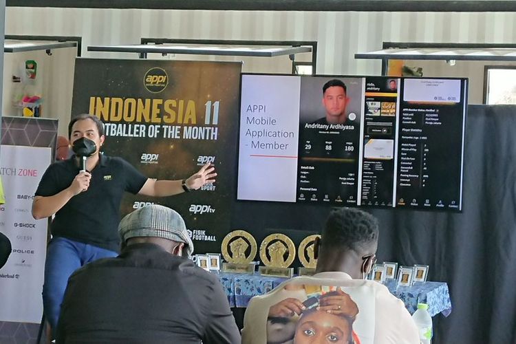 Plt. General Manager APPI Mohamad Hardika Aji memberikan pemaparan mengenai aplikasi APPI khusus untuk anggotanya pada acara temu media di Jakarta Selatan, Senin (4/10/2021).