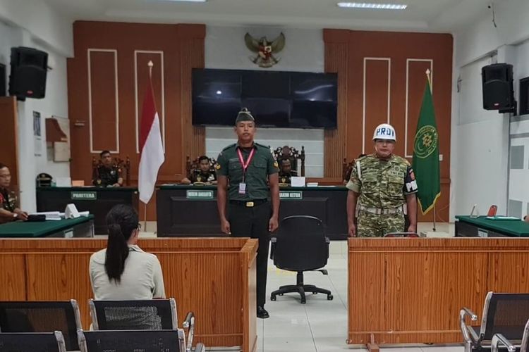 Tipu Keluarga Casis TNI untuk Judi Online, Serda Yosua Dituntut 2 Tahun Penjara dan Dipecat