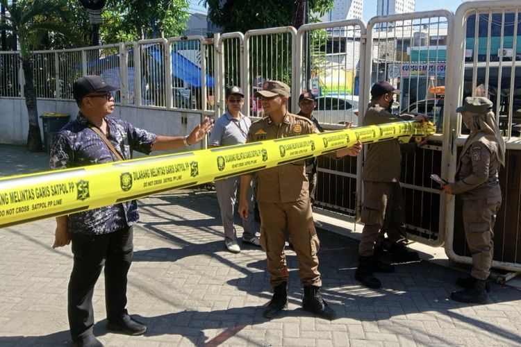 Pemkot Surabaya Segel Parkir Tempat Usaha, Asosiasi Pengusaha Sebut Sosialisasi Belum Merata