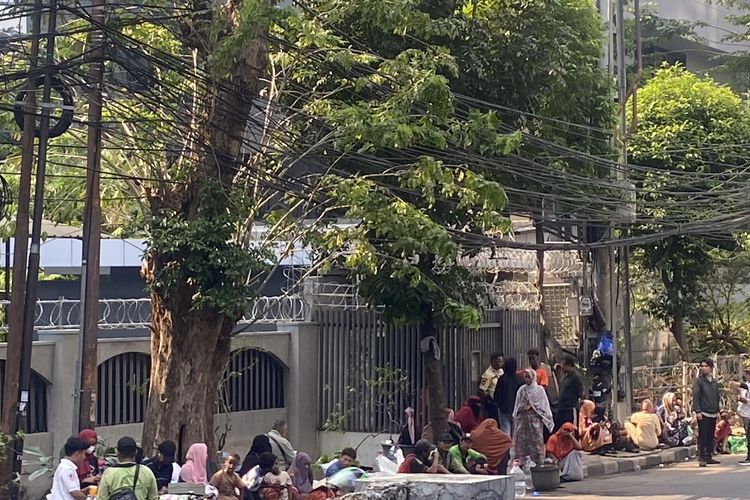 Tak Segan Tertibkan Pengungsi di Trotoar Setiabudi Jaksel, Pramono: tapi Itu Kewenangan Pusat