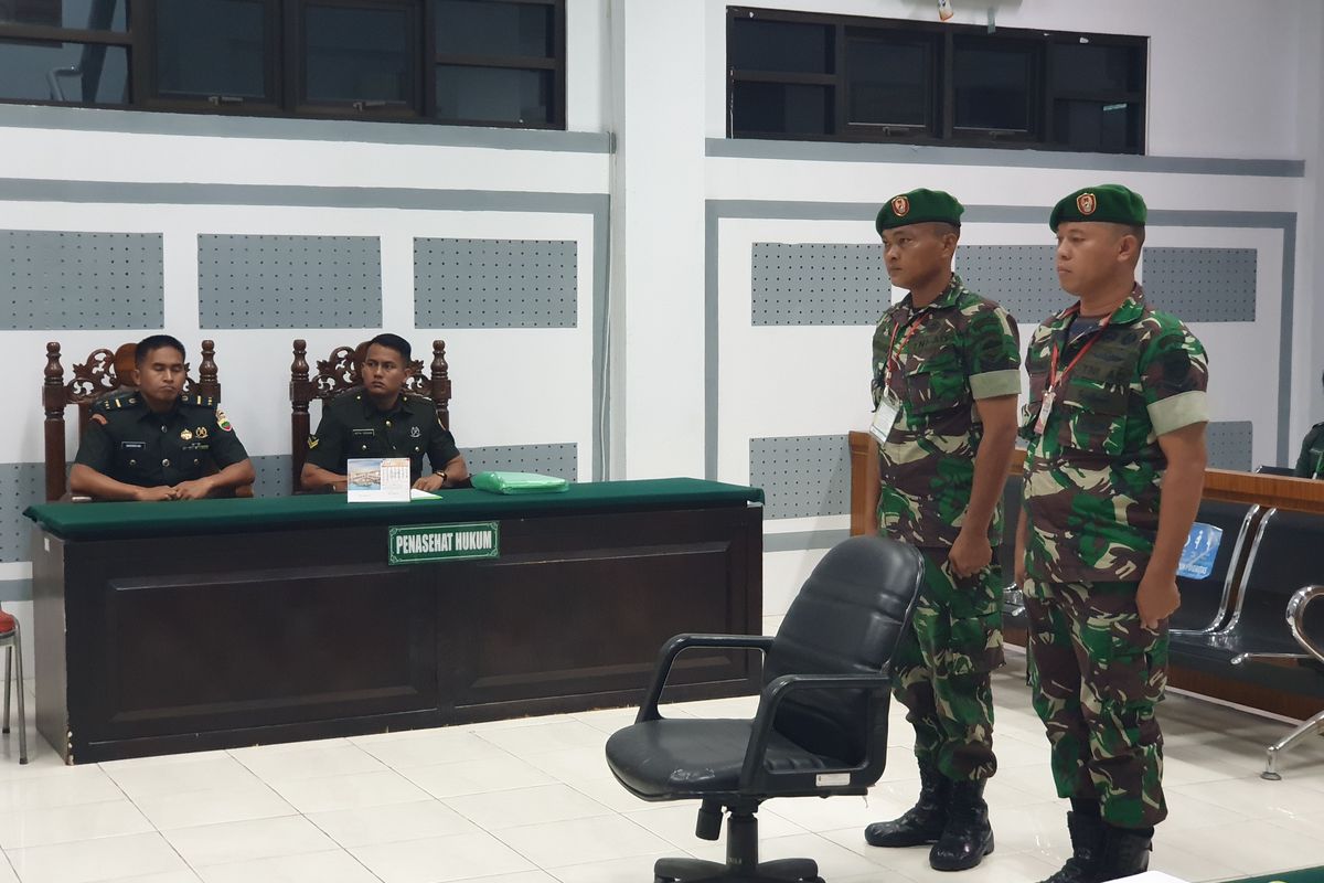 PRAJURIT TNI - Pengadilan Militer I-02 Medan menggelar sidang tuntutan terhadap Serka Darmen Hutabarat dan Serda Hendra Fransisco Manalu yang terlibat dalam kasus penembakan yang membuat pelaja inisial MAF (13) meninggal dunia pada Senin (14/7/2025).