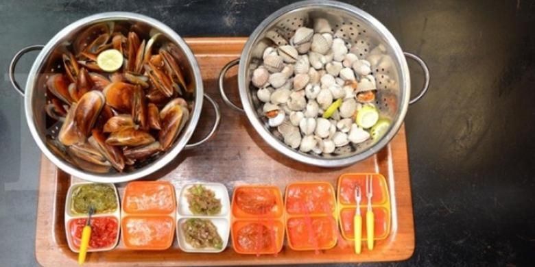 Kerang kiloan Pak Rudi di Jalan Bumi Nomor 17 Mayestik, Kebayoran Baru, Jakarta Selatan