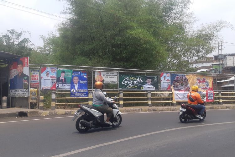 Di sudut-sudut jalanan Kota Malang telah bertebaran baliho caleg dari berbagai parpol meski masa kampanye Pemilu 2024 belum tiba.