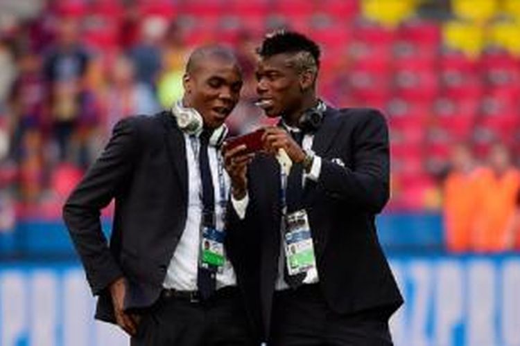 Bek Juventus, Angelo Ogbonna (kiri), bersama Paul Pogba (kanan).