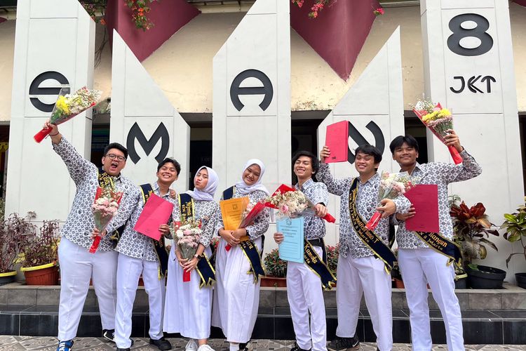 Penerima Beasiswa Indonesia Maju (BIM) SMAN 8 Jakarta