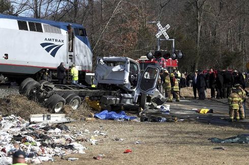 Kereta Sewaan Anggota Partai Republik di AS Tabrak Truk Sampah