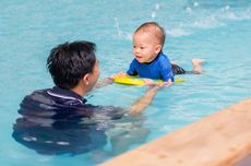 Cegah Tenggelam, Ini 6 Cara Menjaga Keselamatan Anak Saat Berenang