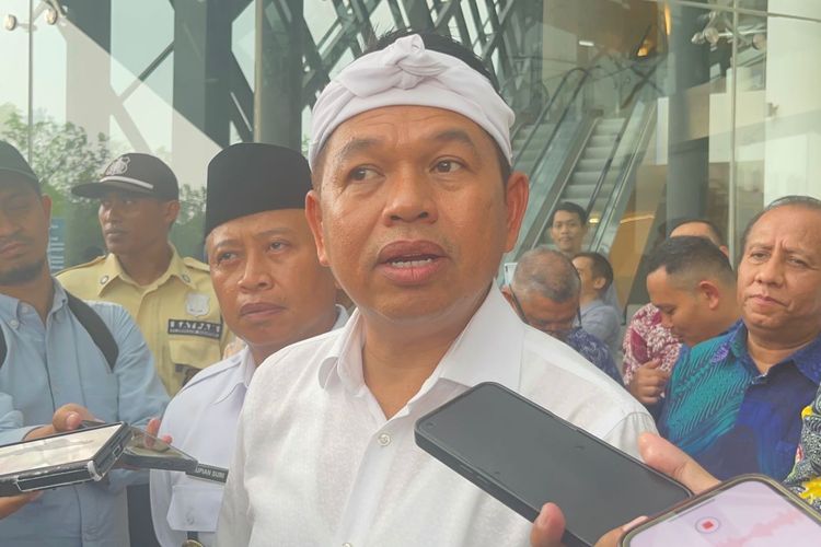 Gubernur Jawa Barat Dedi Mulyadi di Universitas Islam Internasional Indonesia (UIII), Kota Depok, Rabu (8/10/2025).  