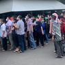 Antrean Warga Tak Terbendung Ingin Ikut Divaksin di Gedung Gradhika Semarang, Ganjar Turun Tangan