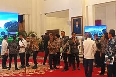 Momen AHY dan Moeldoko Bersalaman Saat Ikuti Sidang Kabinet Jokowi