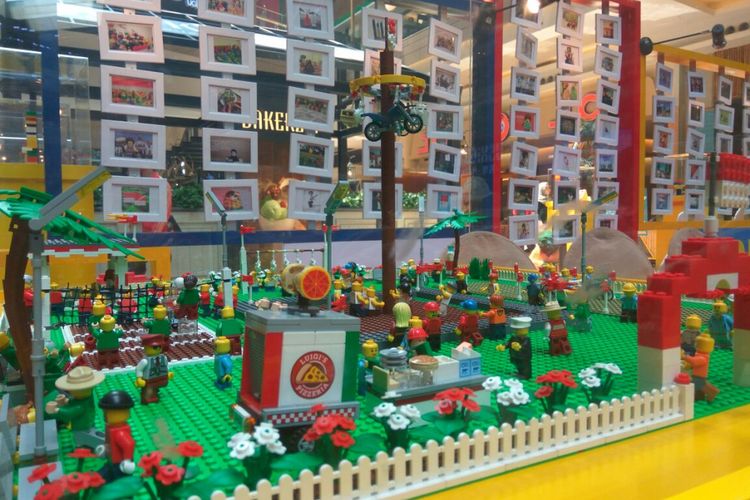 Lego yang menggambarkan suasana perayaan Kemerdekaan Republik Indonesia 17 Agustus