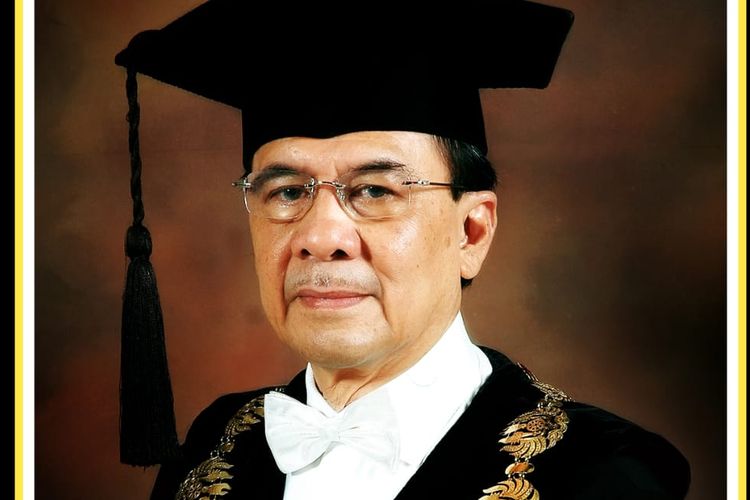 Mantan pemain Persib sekaligus Rektor Universitas Padjadjaran periode 1998-2007, Prof Abdullah Himendra Wargahadibrata meninggal dunia pada usia 77 tahun di Rumah Sakit Santo Borromeus Bandung, Kamis (13/2/2020) pukul 22.10 WIB.