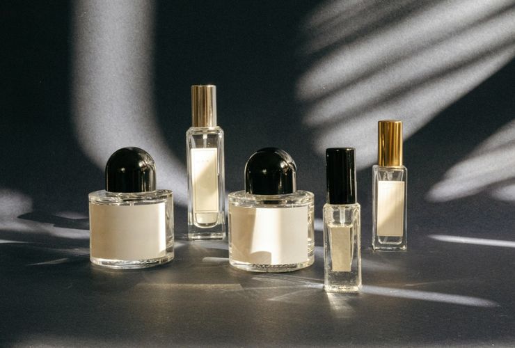 Warga Antre Beli Parfum dan Jam Tangan, Bukan Tanda Ekonomi Baik?