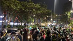 3 Konser di GBK Berakhir: Lalin Jalan Gerbang Pemuda Padat, Ojol Menumpuk di Pintu Keluar