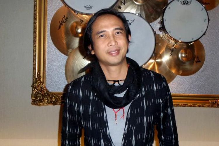 Artis musik Piyu di Hard Rock Cafe, SCBD, Jakarta Selatan, Senin (10/10/2016).